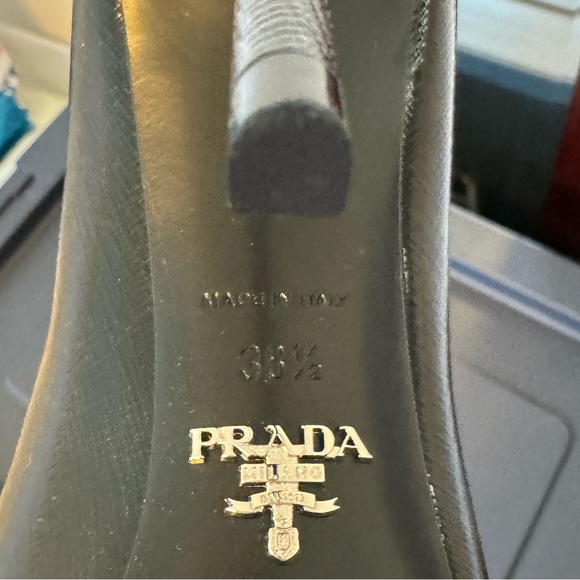 Prada Stiletto Pumps - Picture 5 of 8